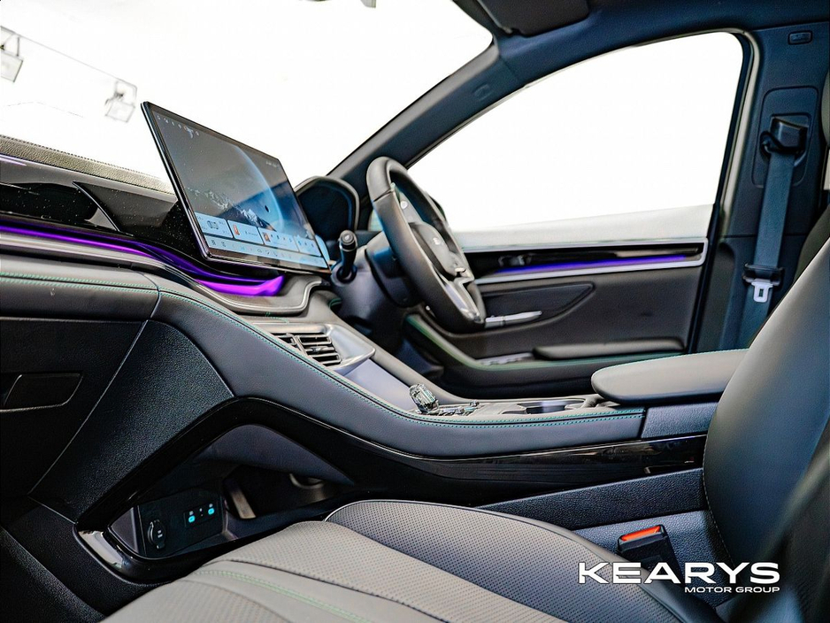 2025 BYD Seal U - image 9