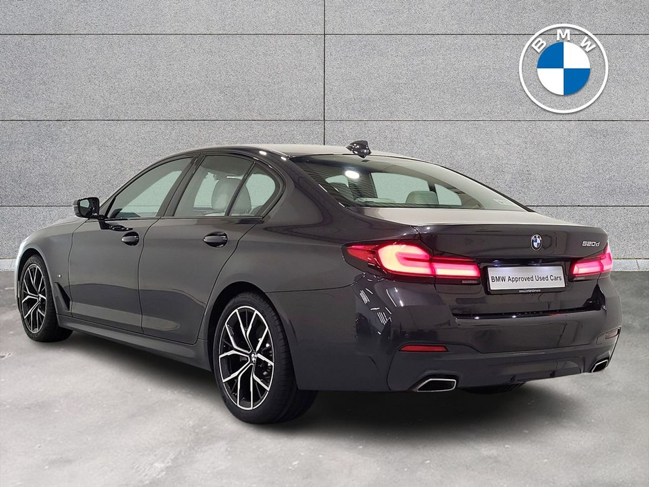 2022 BMW 5 Series - image 2