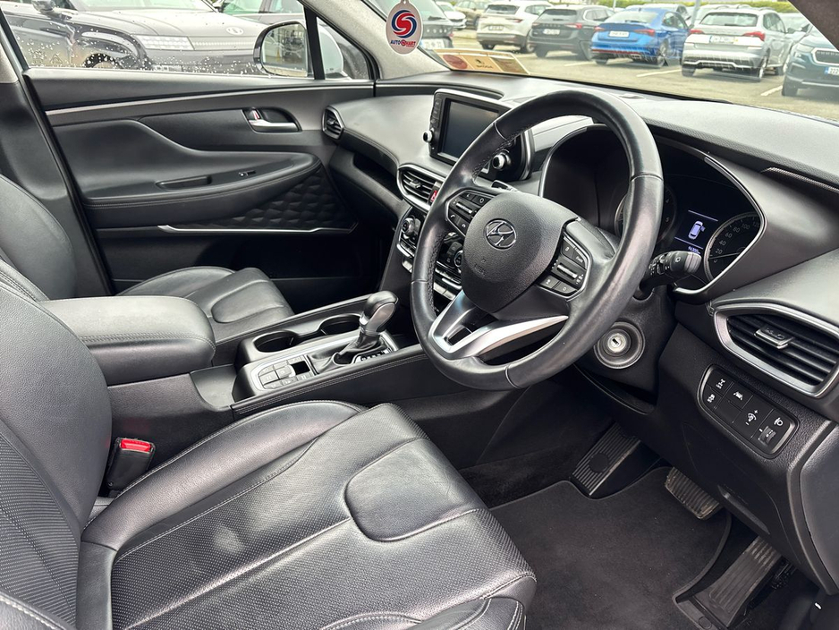 2019 Hyundai Santa Fe - image 6