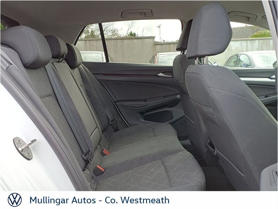2024 Volkswagen Golf - image 21