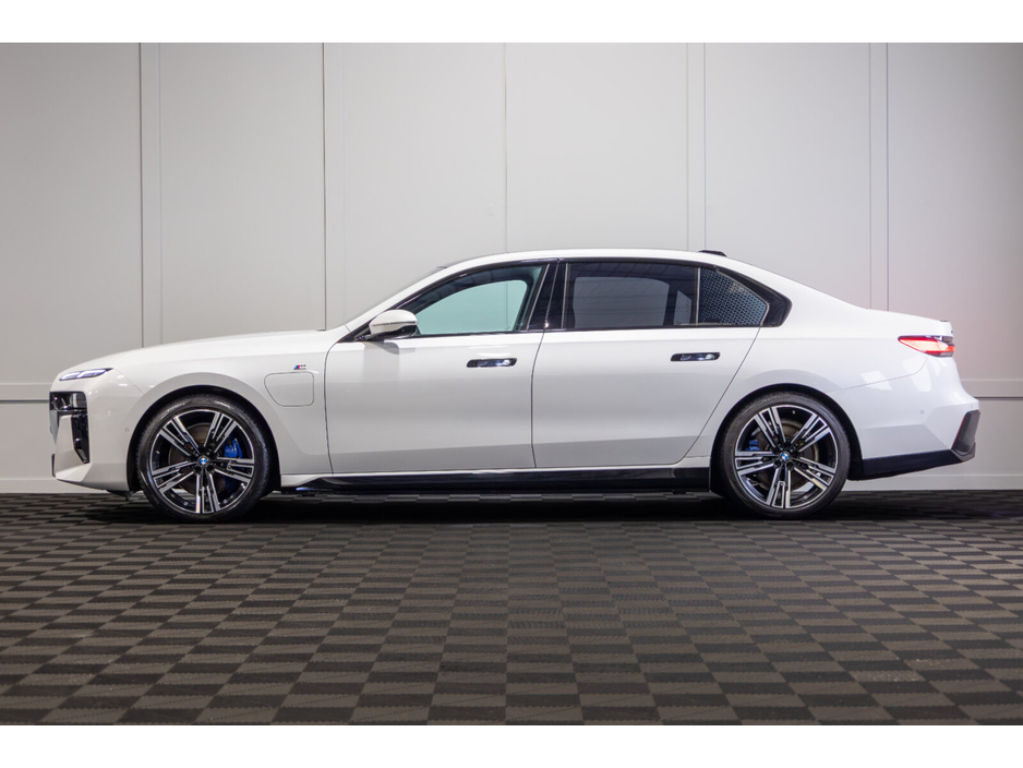 2025 BMW 7 Series  €99,950