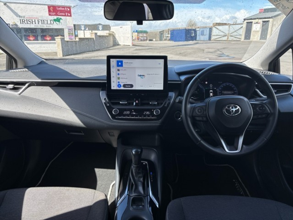 2023 Toyota Corolla - image 9