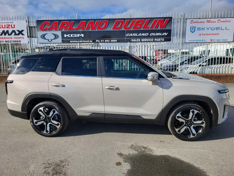 2026 KGM TORRES EVX - image 3