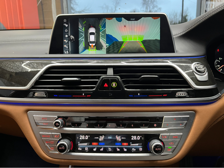 2017 BMW 7 Series €27950! 2017 BMW 740E IPERFORMANCE M-SPORT 2.0 AUTOMATIC / CRUISE CONTROL / 360° PARKING CAMERA / ELECTRIC MEMORY MASSAGING & HEATED SEATS / PADDLE SHIFTERS / PANORAMIC SUNROOF / HEATED REAR SEATS €27,950