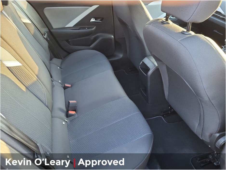 2024 Opel Astra - image 9