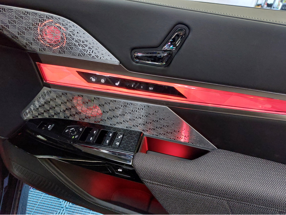 2024 BMW i7 - image 10