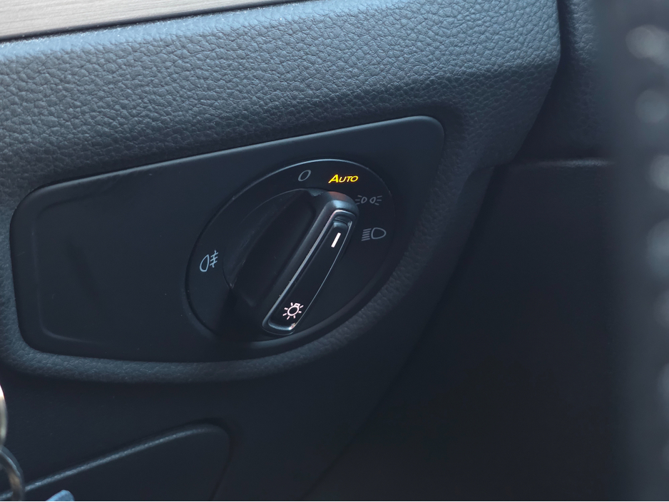 2018 Volkswagen Touran ( 182 )1.4 TSI AUTO 7 SEATER CARPLAY ANDROID AUTO LARGE TOUCH SCREEN - SPECIALISING IN IMPORTS OF GERMAN AUTOMATIC HI SPEC €17,950