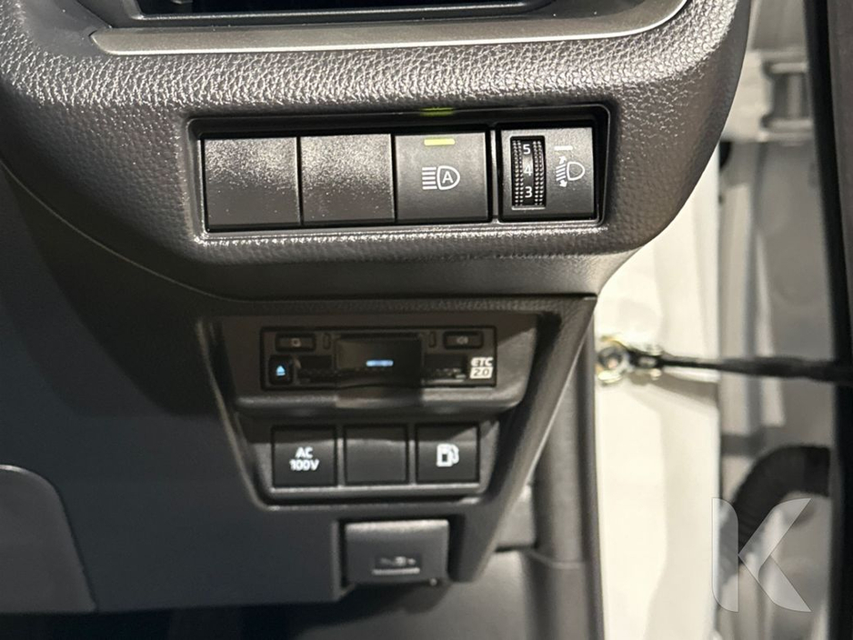 2024 Toyota Prius 1.8 HYBRID - NEW MODEL - CRUISE CONTROL - REVERSE CAMERA - MULTI FUNCTION STEERING WHEEL - €31,950