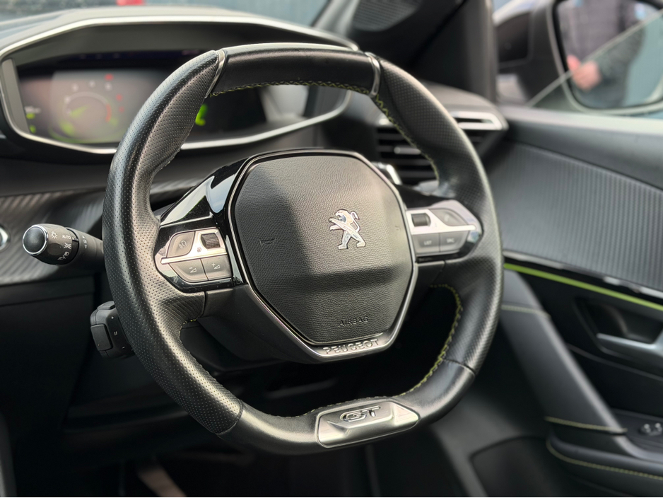 2020 Peugeot 208 - image 12