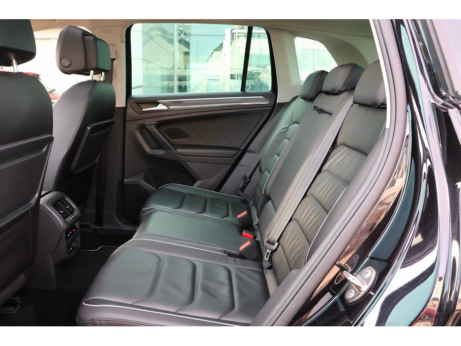 2020 Volkswagen Tiguan - image 17