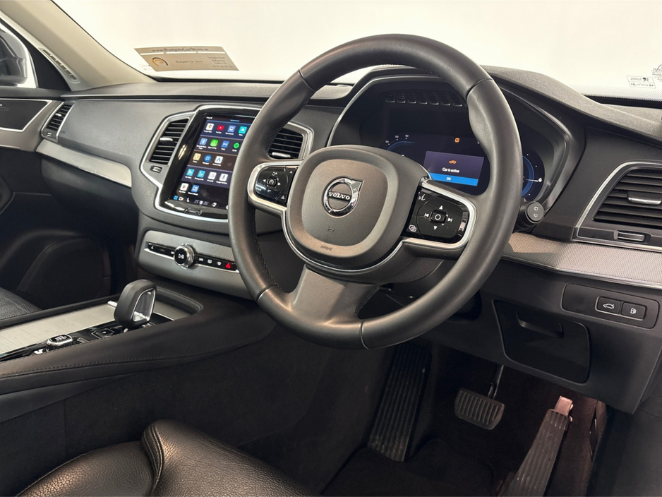 2022 Volvo XC90 2.0 T8**7 SEATER**BLACK LEATHER INTERIOR**FRONT HEATED ELECTRIC MEMORY SEATS**HEATED MULTIFUNCTIONAL STEERING WHEEL**TOUCH SCREEN DIGITAL MEDIA DISPLAY**REVERSE CAMERA*KEYLESS START*ELECTRIC TAILGATE* €53,995
