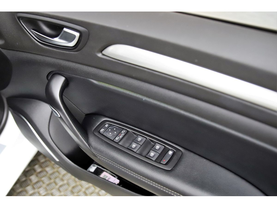 2017 Renault Megane 1.5 DCI AUTO 110BHP SPORT TOURER DYNAMIQUE €13,890