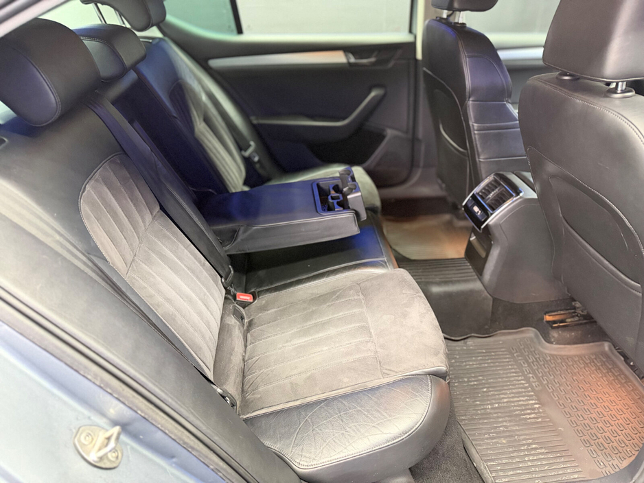 2016 Skoda Superb - image 15