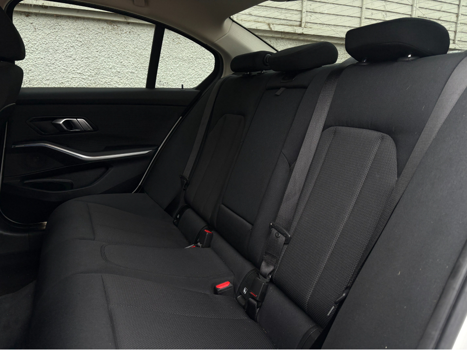 2021 BMW 3 Series 330e SE PRO AUTO / 20" UPGRADED ALLOYS / APPLE & ANDROID / ONE OWNER / BMW HISTORY / *FINANCE OPTIONS AVAILABLE* €26,949