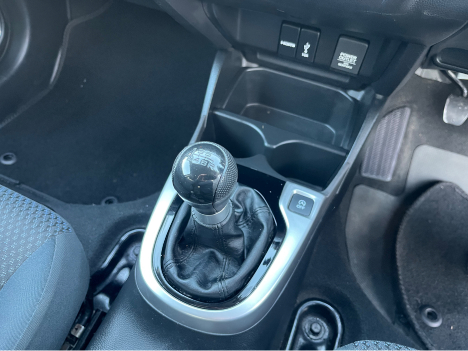 2018 Honda Jazz - image 14