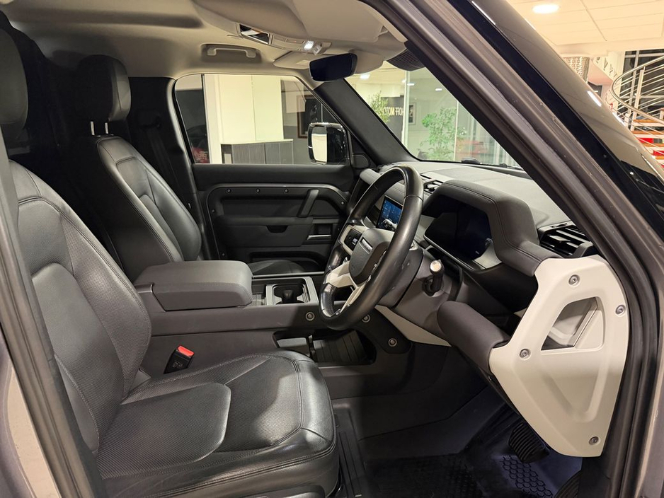 2023 Land Rover Defender 3.0 D300 COMMERCIAL 2 SEATER N1=LOW MILES//HUGE SPEC//1 OWNER=FULL LAND ROVER SERVICE HISTORY=TAILORED FINANCE PACKAGES AVAILABLE=TRADE IN'S WELCOME €64,995