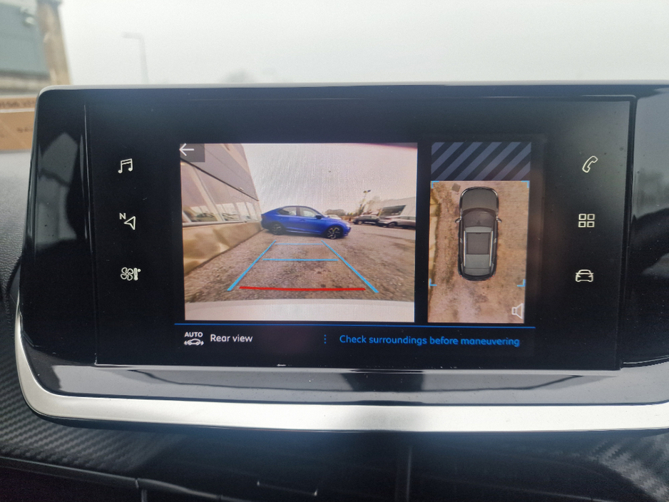 2021 Peugeot 2008 - image 12