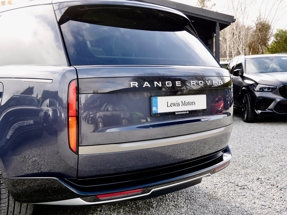 2025 Land Rover Range Rover - image 7
