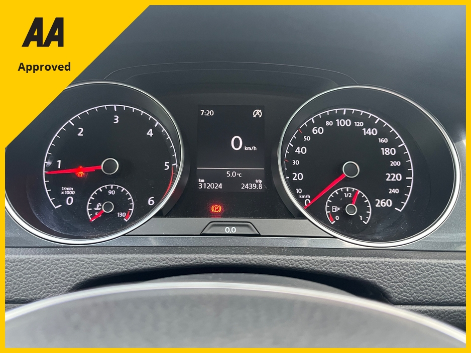 2017 Volkswagen Golf - image 15