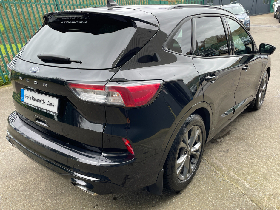 2022 Ford Kuga - image 6