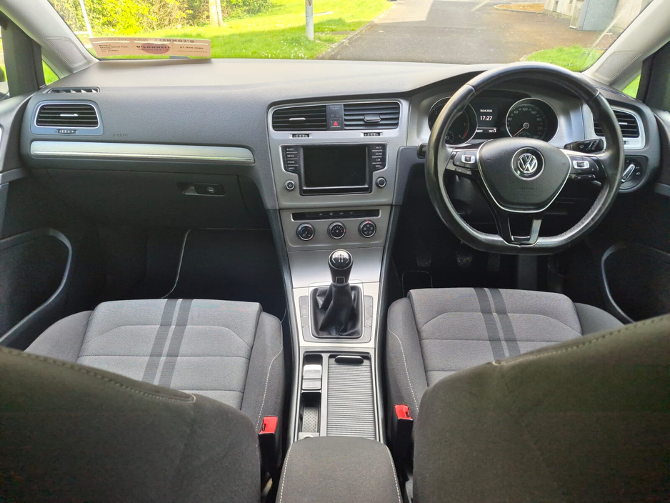 2016 Volkswagen Golf - image 15