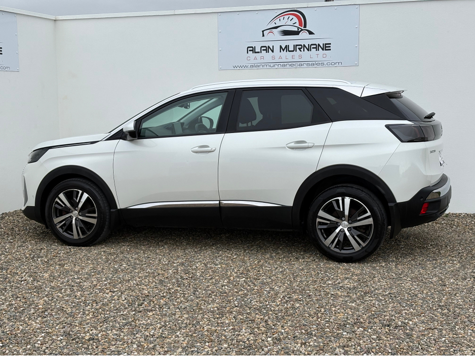 2021 Peugeot 3008 - image 9