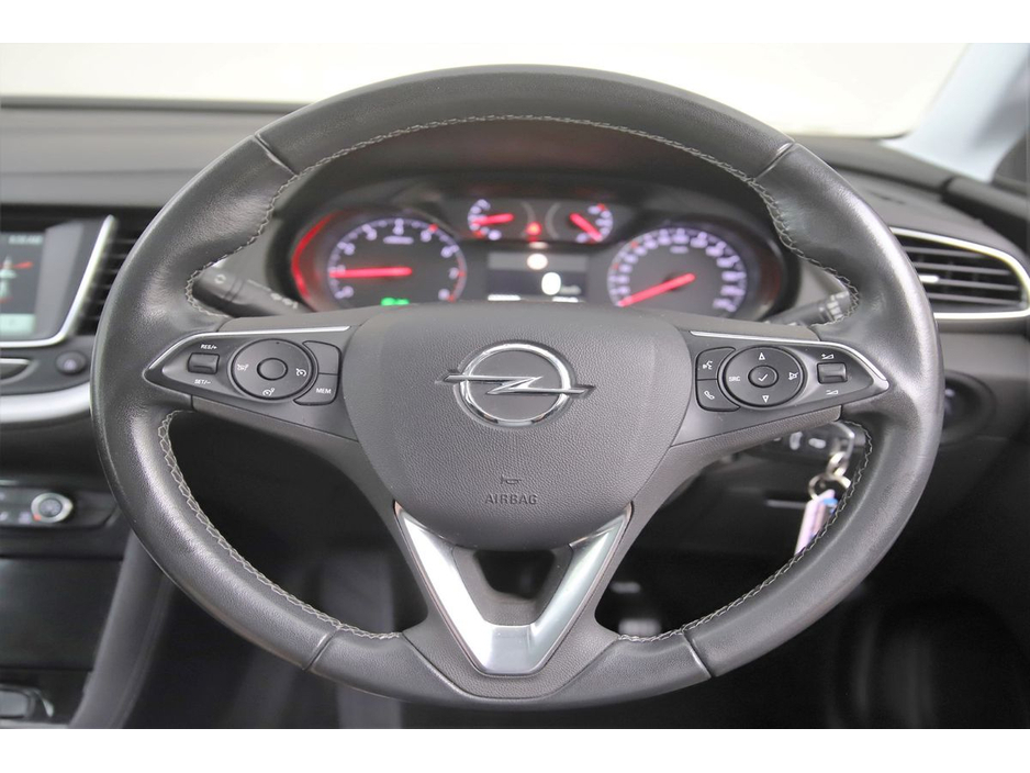 2021 Opel Grandland X - image 17