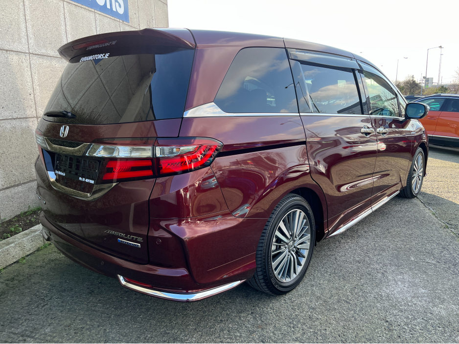 2019 Honda Odyssey - image 5