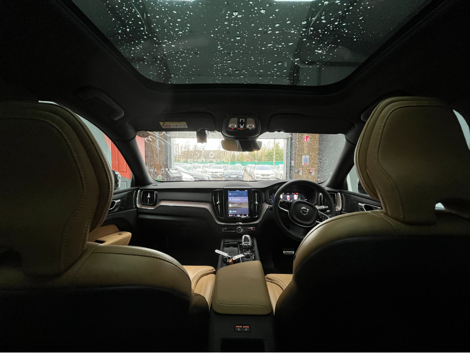 2023 Volvo XC60 €47950 2023 VOLVO XC46 RECHARGE PRECHARGE ULTIMATE T6 AWD PLUG 2.0 AUTOMATIC / CRUISE CONTROL / 360° CAMERA / ELECTRIC MEMORY & HEATED SEATS / PANORAMIC SUNROOF / APPLE CARPLAY / HEATED REAR SEATS €47,950