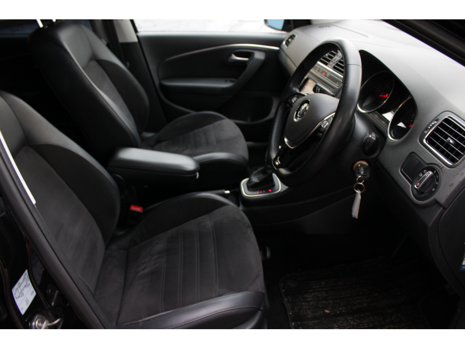 2017 Volkswagen Polo 1.2TSI HIGHLINE PLUS 5DR HATCHBACK AUTOMATIC // AS NEW CONDIITION // HEATED LEATHER SEATS // BUY WITH CONFIDENCE AA AND SIMI APPROVED DEALER 2026 // €13,950