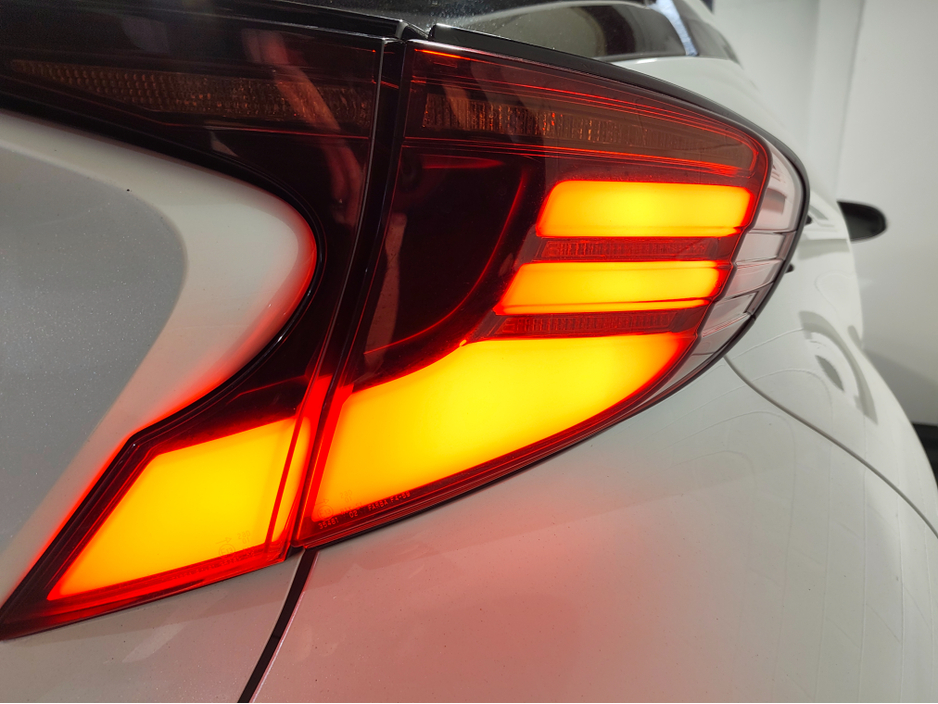 2022 Toyota C-HR - image 26