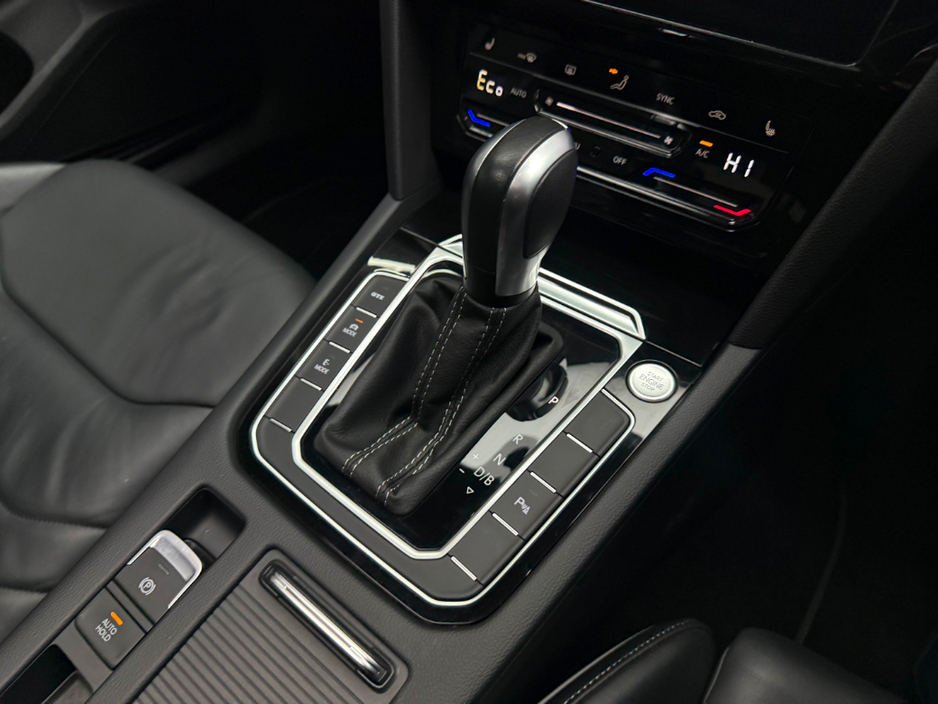 2024 Volkswagen Arteon R-LINE 1.4 TSI PHEV *PAN ROOF* €41,990