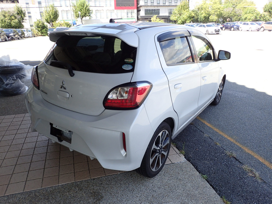 2020 Mitsubishi Mirage - image 3