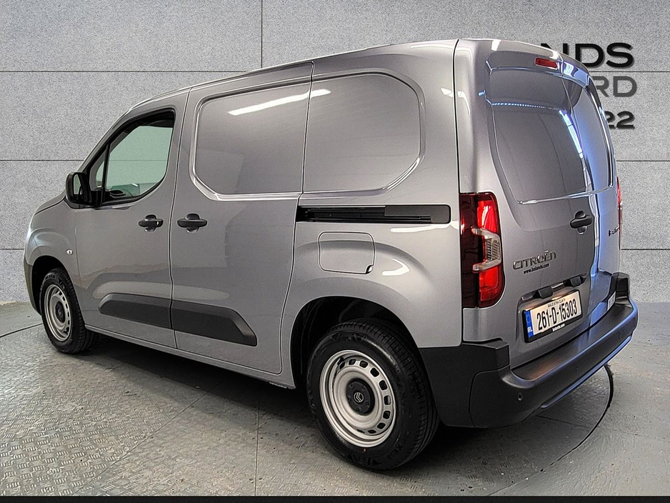2026 Citroen Berlingo - image 2