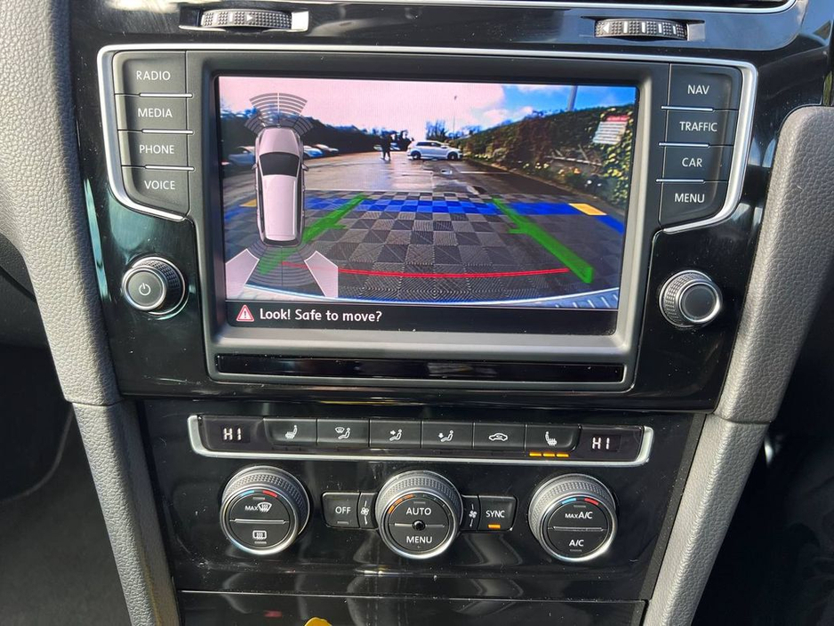 2016 Volkswagen Golf - image 7