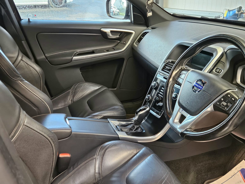 2014 Volvo XC60 - image 15