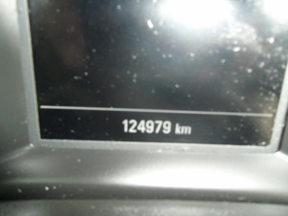 2022 Opel Insignia - image 8