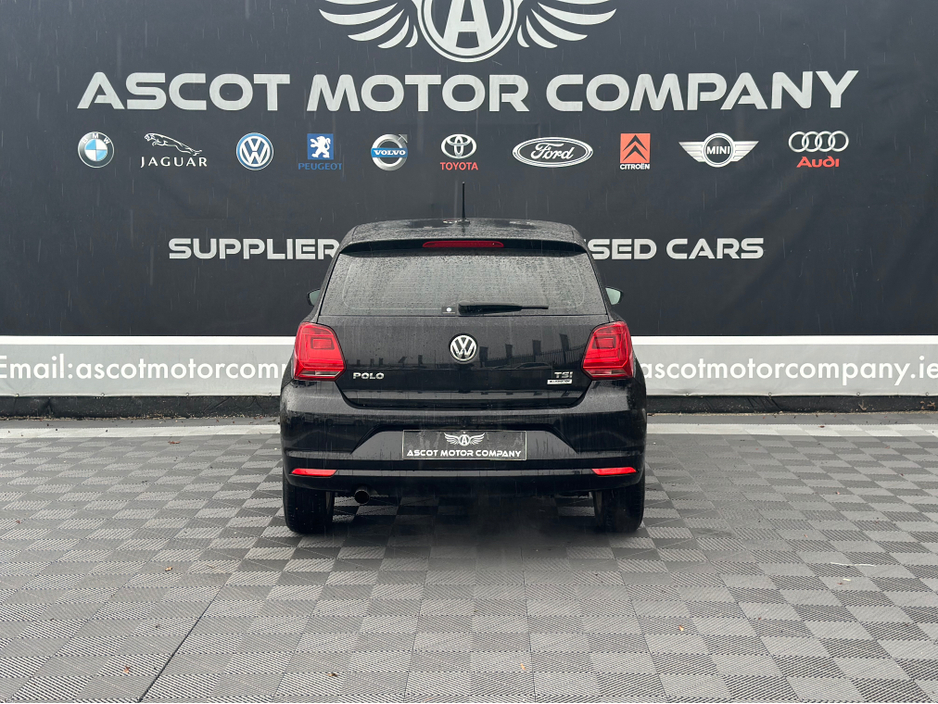 2014 Volkswagen Polo - image 9