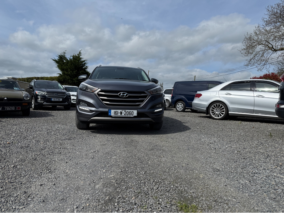 2016 Hyundai Tucson - image 2