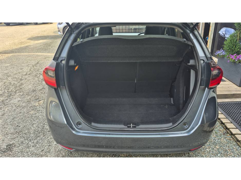 2021 Honda Jazz - image 14