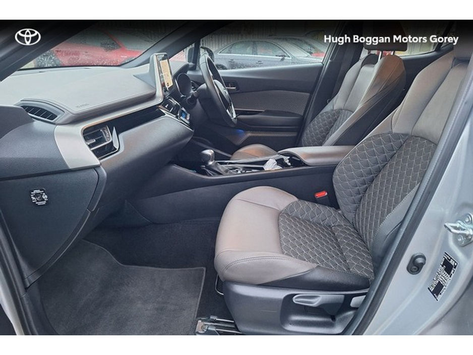 2022 Toyota C-HR HYBRID SOL 4DR AUTO €26,950