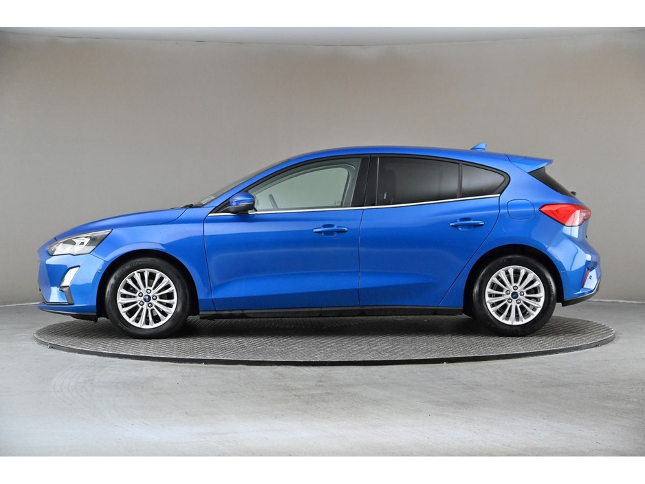 2021 Ford Focus - image 5