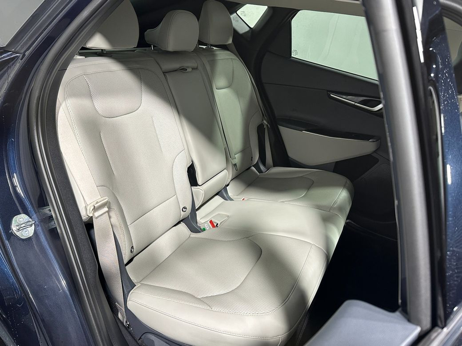 2023 Kia EV6 - image 11