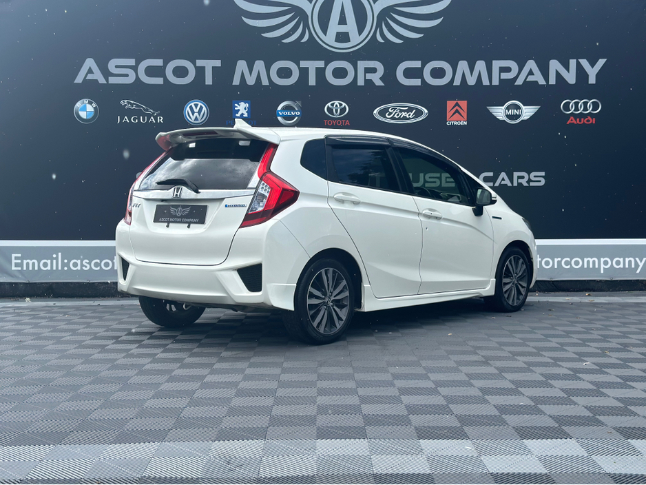 2014 Honda Fit - image 4