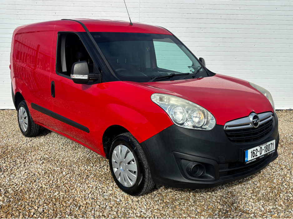 2016 Opel Combo - image 5