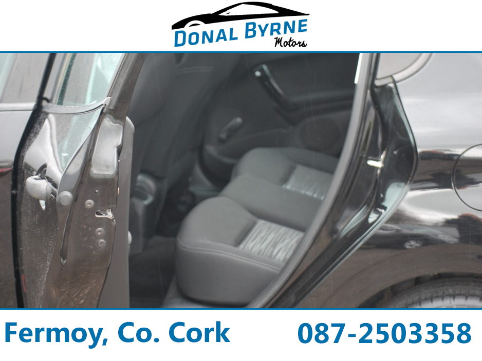 2016 Peugeot 208 - image 8