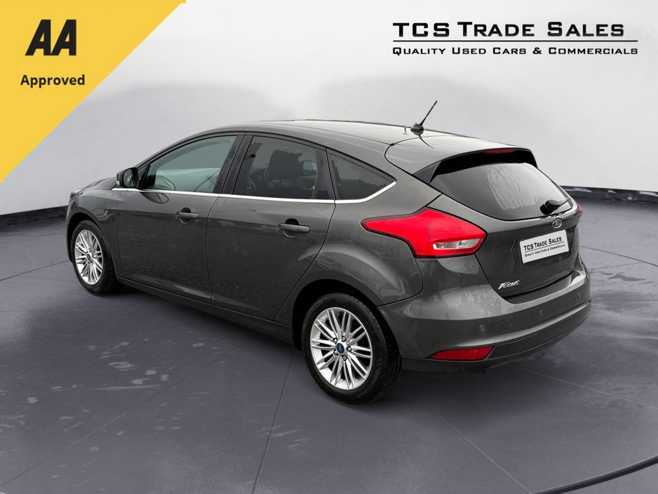 2018 Ford Focus - image 2