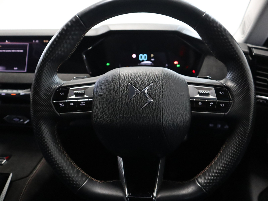 2023 DS Automobiles DS 4 - image 10