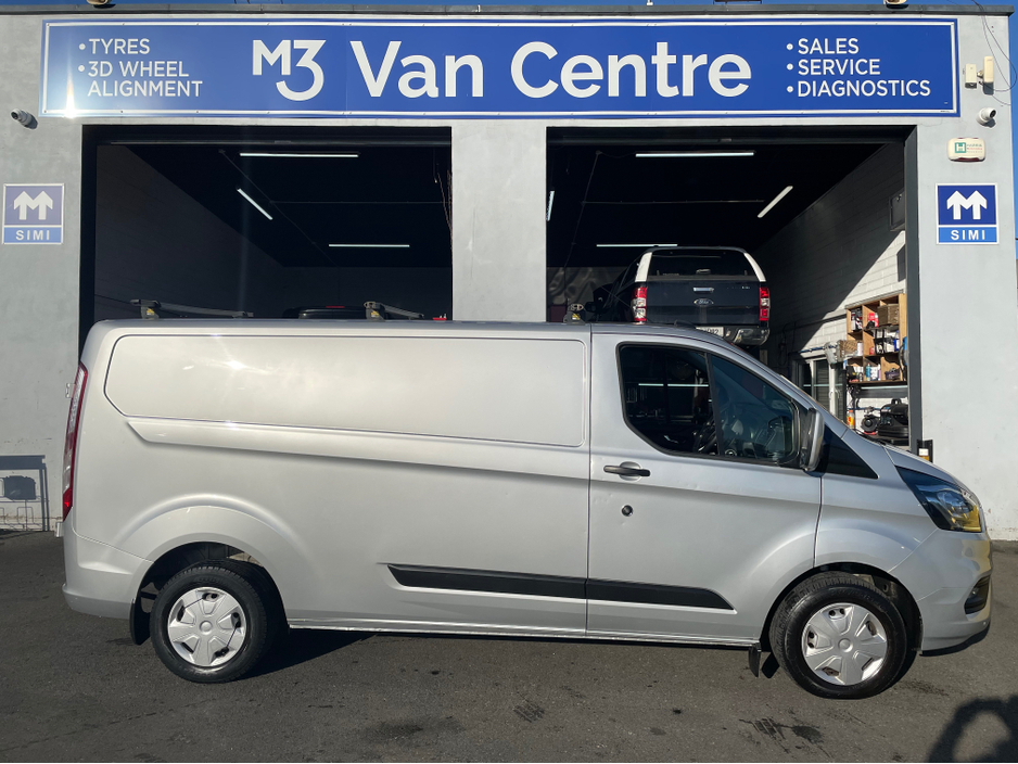 2022 Ford Transit Custom - image 10