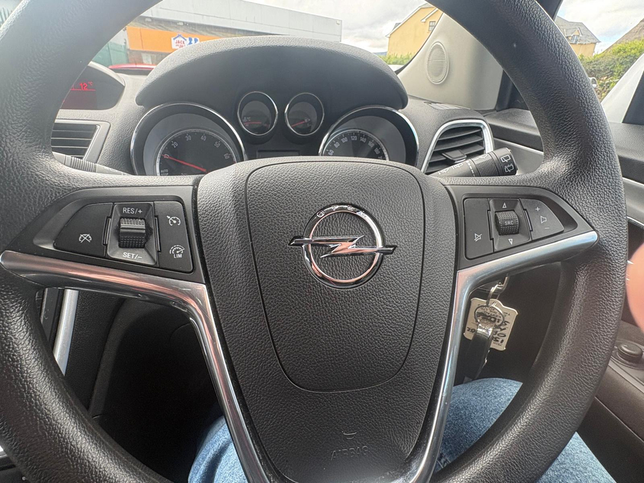 2015 Opel Mokka - image 9